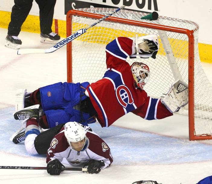 Montreal Canadiens vs Colorado Avalanche. Il portiere dei Montreal Dustin Tokarski (Reuters)
